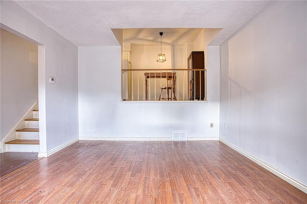 404-7 Viking Court Property Photo 8