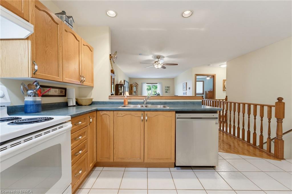 10-60 Whitlaw Way Property Photo 7