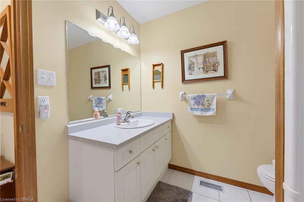 10-60 Whitlaw Way Property Photo 16