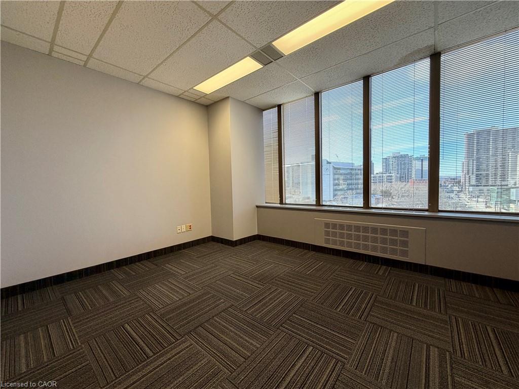 25 Main Street W Property Photo 6