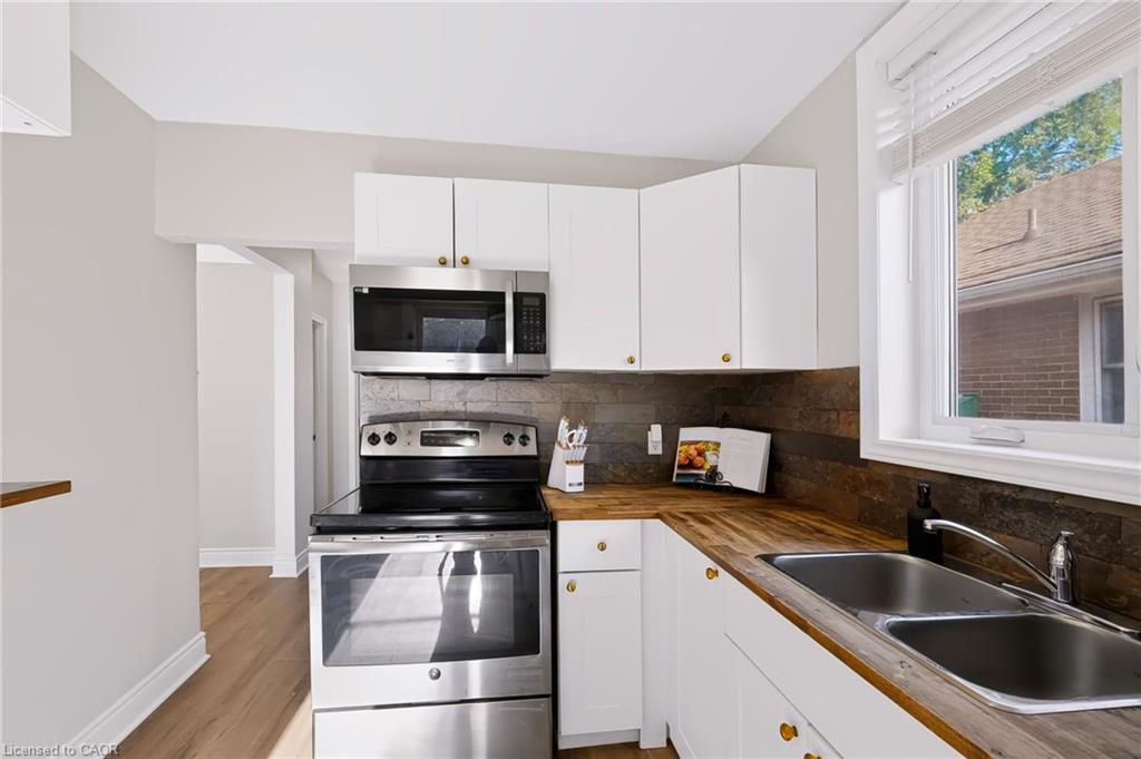 256 East 25th Street Property Photo 9
