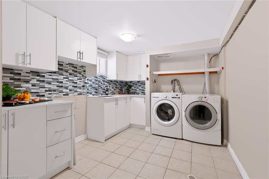 256 East 25th Street Property Photo 37