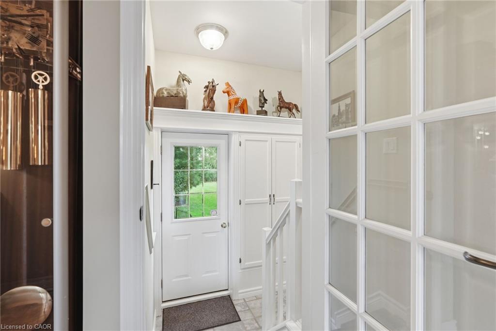 86 Erie Avenue S Property Photo 27