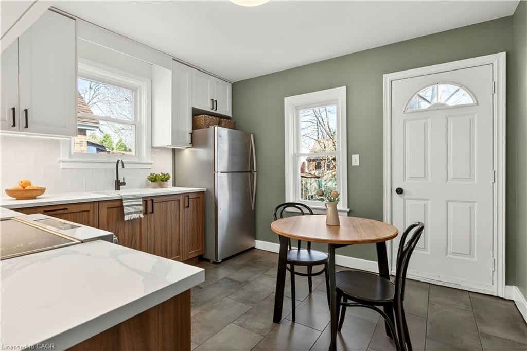33 East 34th Street Property Photo 15