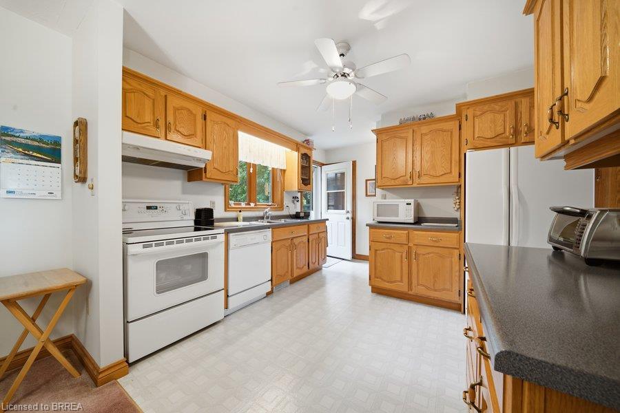 70 Thirteenth Street W Property Photo 9