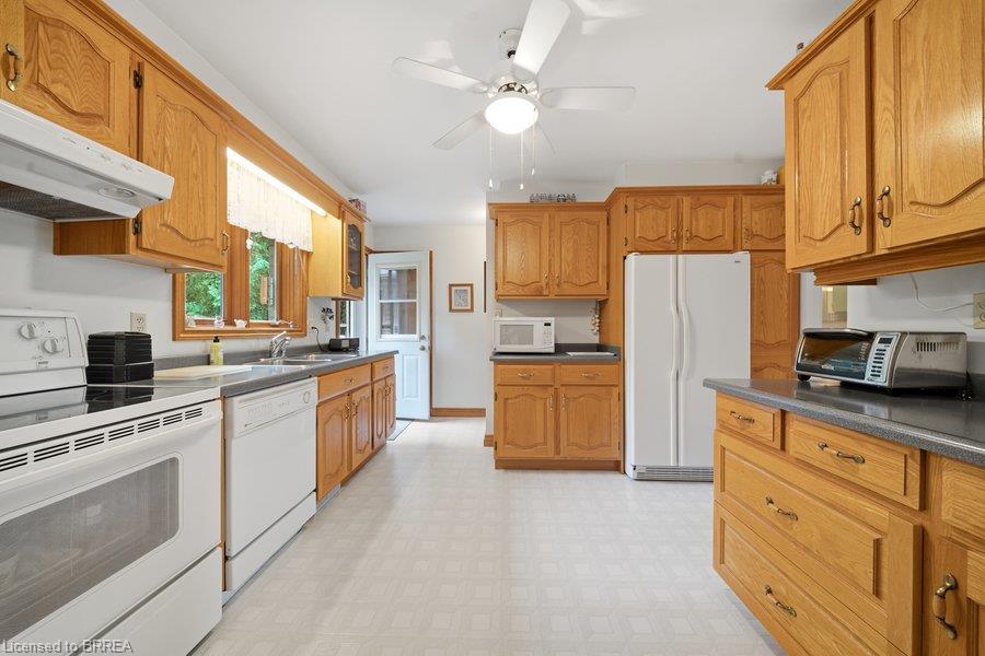 70 Thirteenth Street W Property Photo 10