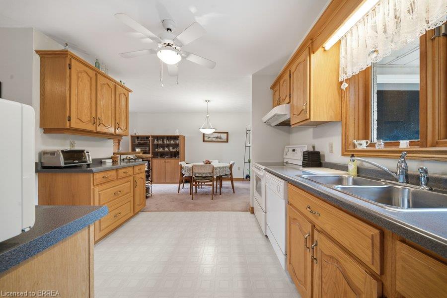 70 Thirteenth Street W Property Photo 11