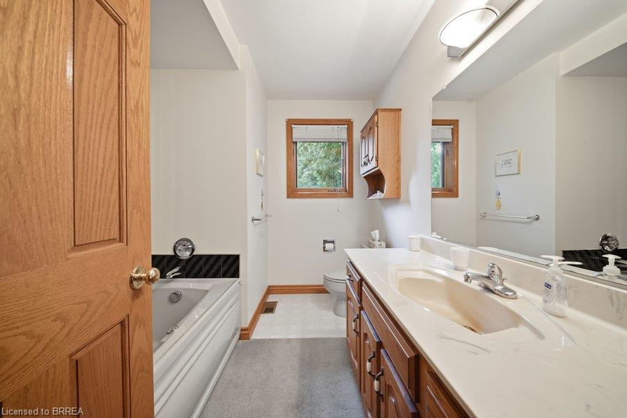 70 Thirteenth Street W Property Photo 18