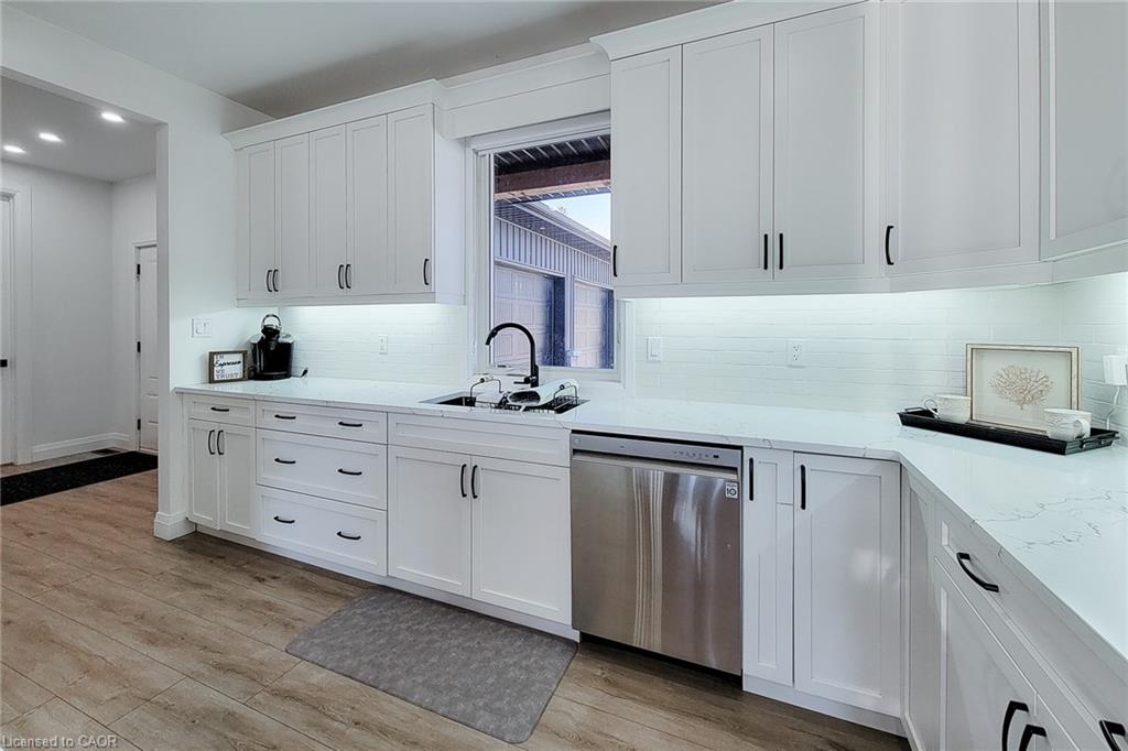 1266 Colborne Street W Property Photo 15