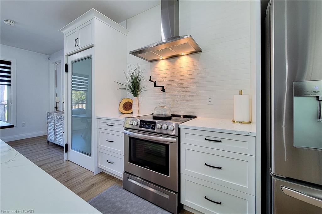 1266 Colborne Street W Property Photo 17