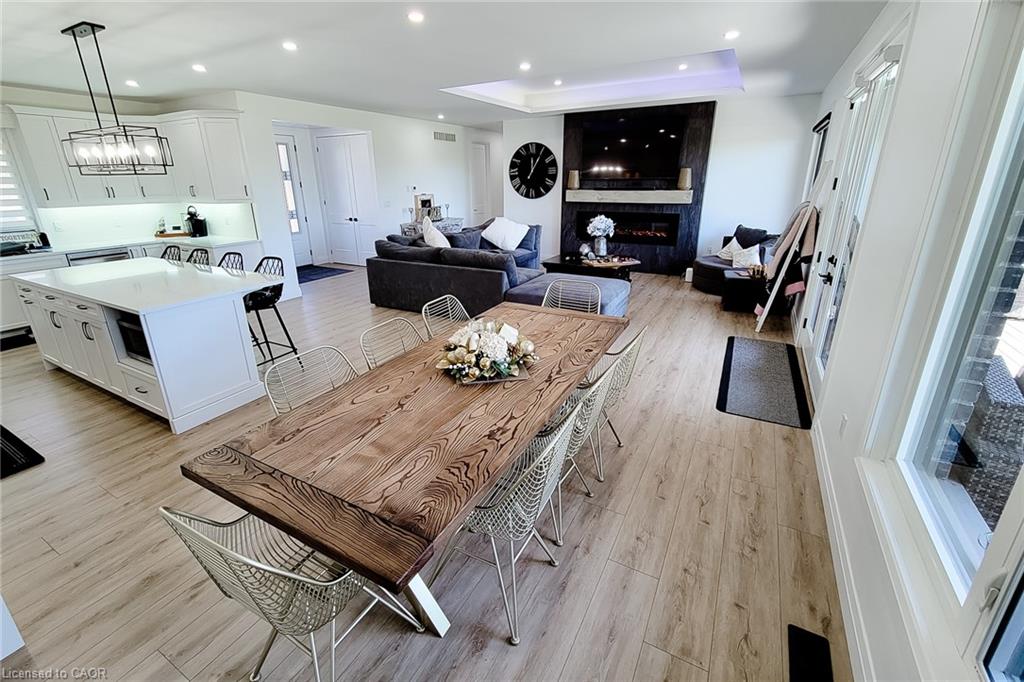 1266 Colborne Street W Property Photo 21