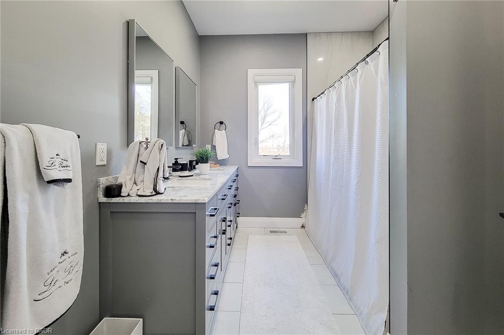 1266 Colborne Street W Property Photo 32