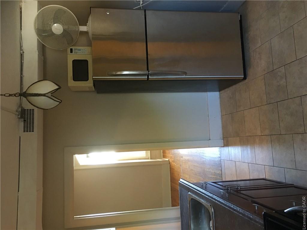 5-840 King St E/s Street Property Photo 7