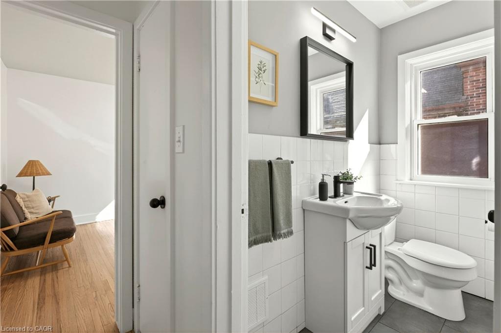 33 East 34th Street Property Photo 17