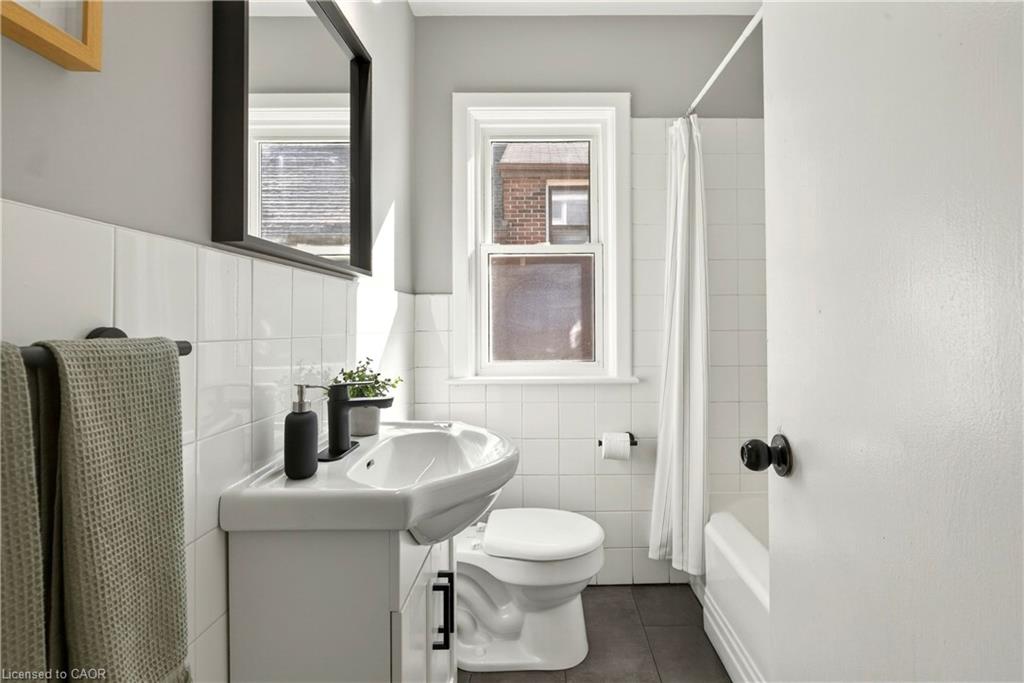 33 East 34th Street Property Photo 18