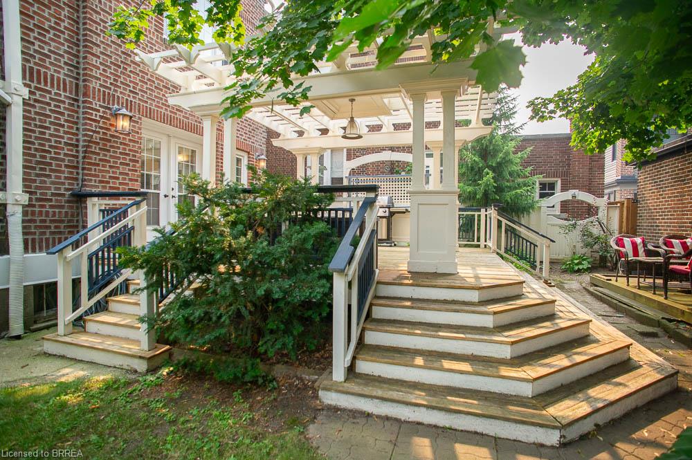 116 Dufferin Avenue Property Photo 37