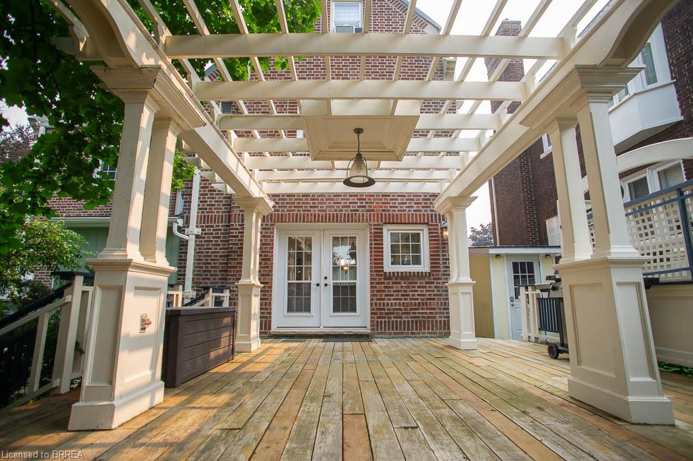 116 Dufferin Avenue Property Photo 38