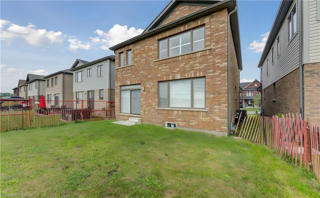 10 Mildred Gillies Street Property Photo 2
