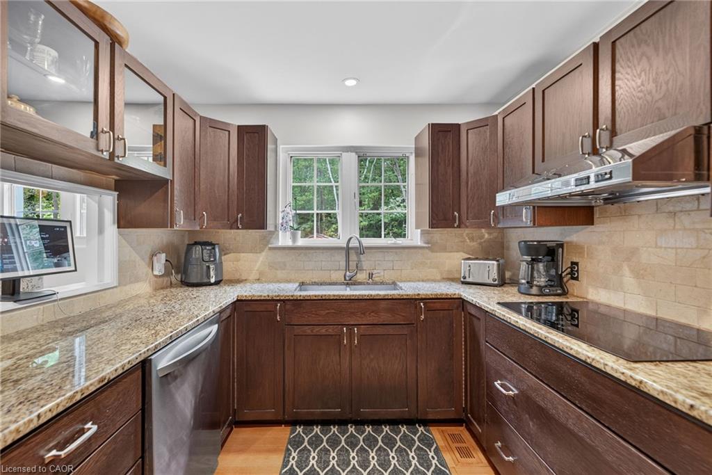 2023 Latimer Crescent Property Photo 10