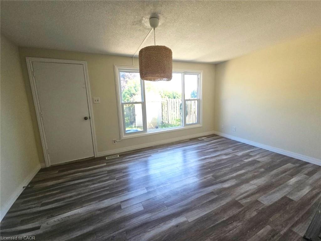 20-487 Elgin Street N Property Photo 5