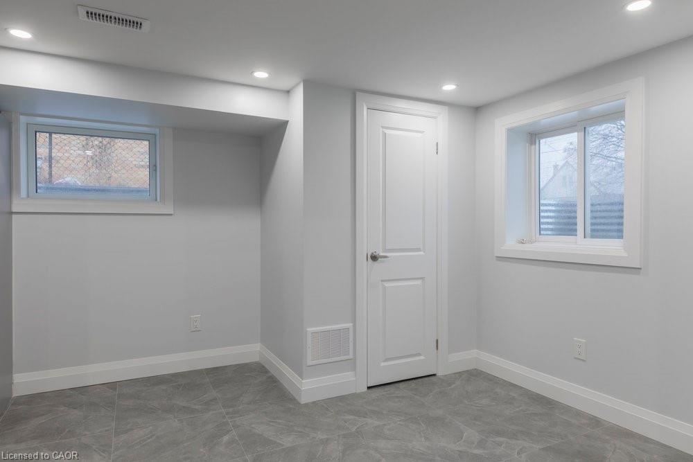 2-658 Upper Sherman Avenue Property Photo 8