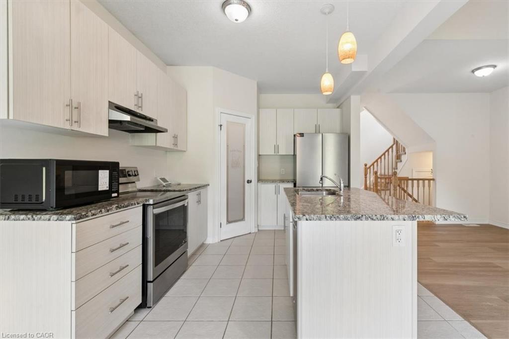 242 Moorlands Crescent Property Photo 17