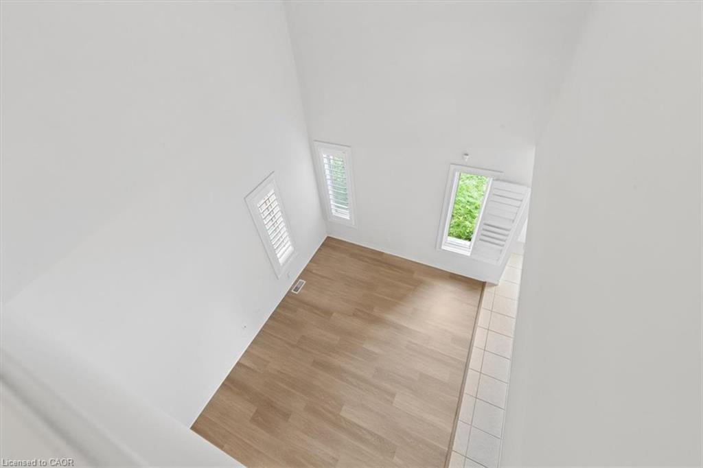 242 Moorlands Crescent Property Photo 29