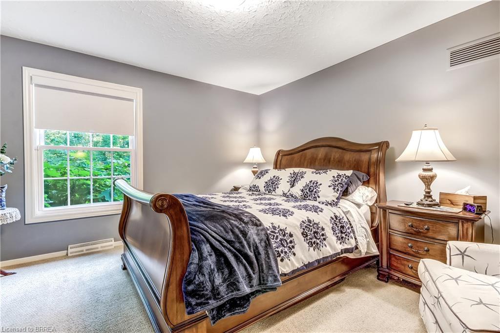 19 Oakley Road Property Photo 24