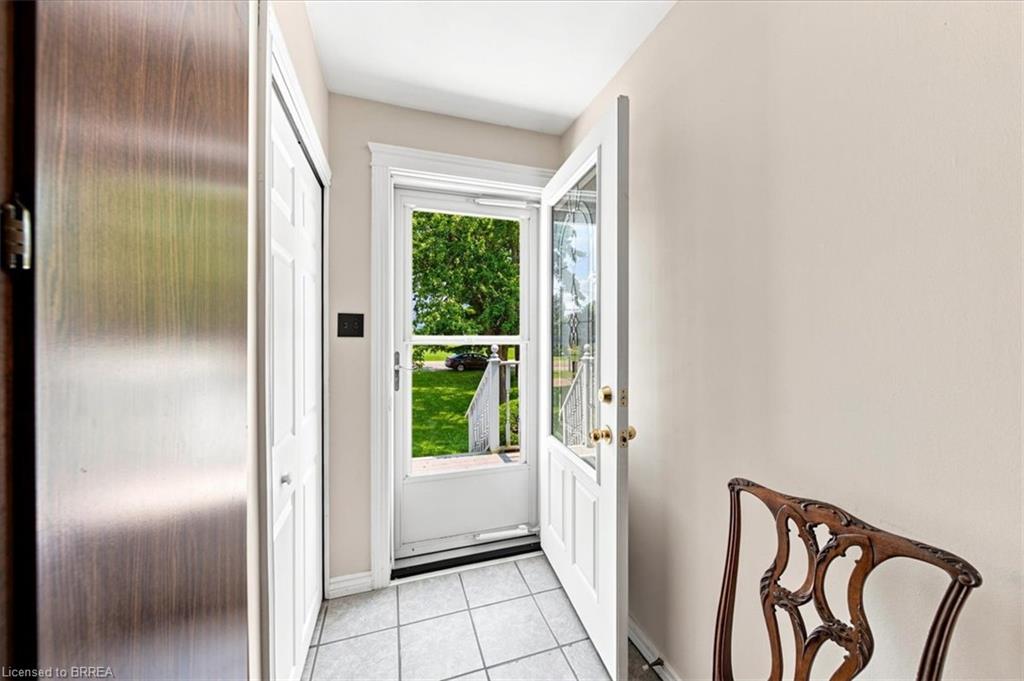 2965 Cockshutt Road Property Photo 4