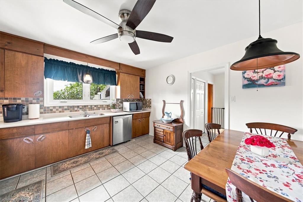 2965 Cockshutt Road Property Photo 7