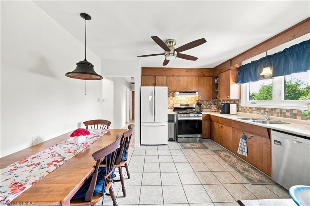 2965 Cockshutt Road Property Photo 8