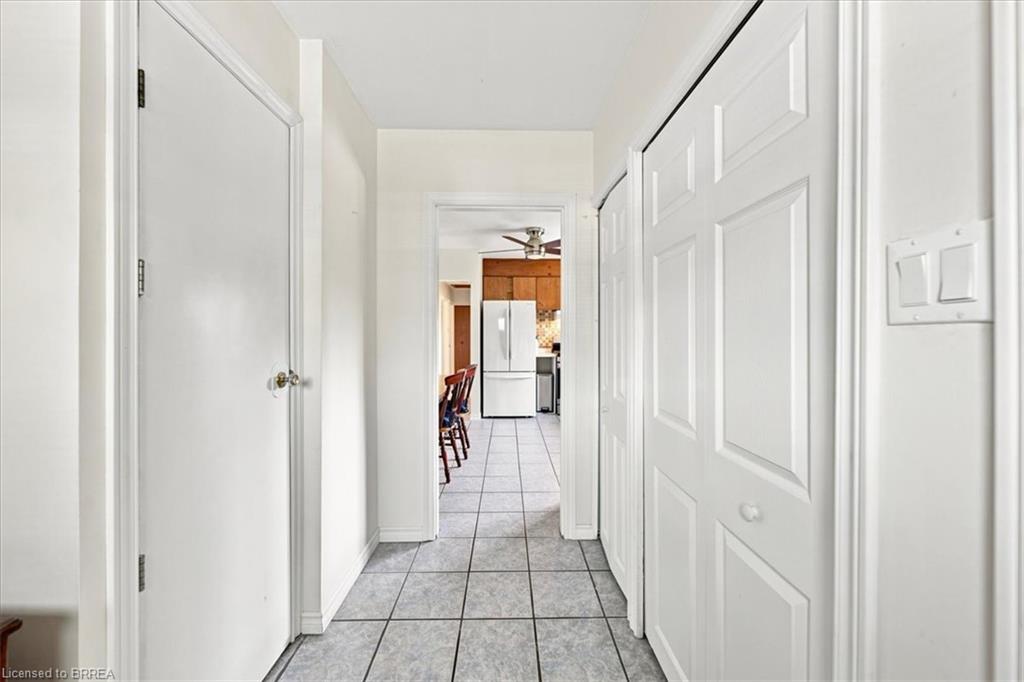 2965 Cockshutt Road Property Photo 17