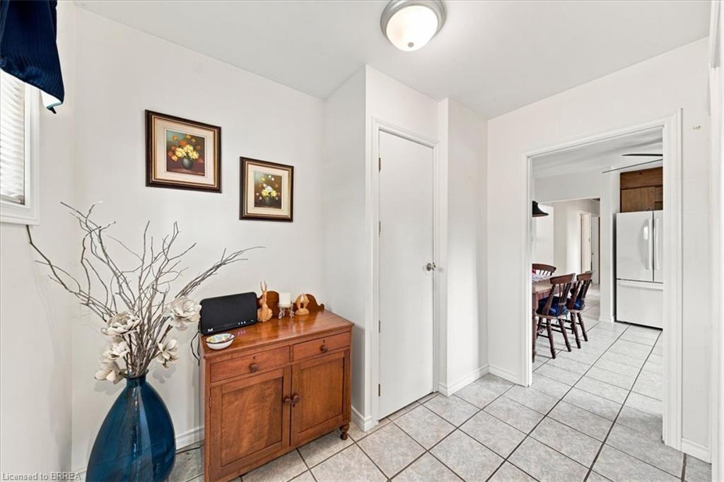 2965 Cockshutt Road Property Photo 18