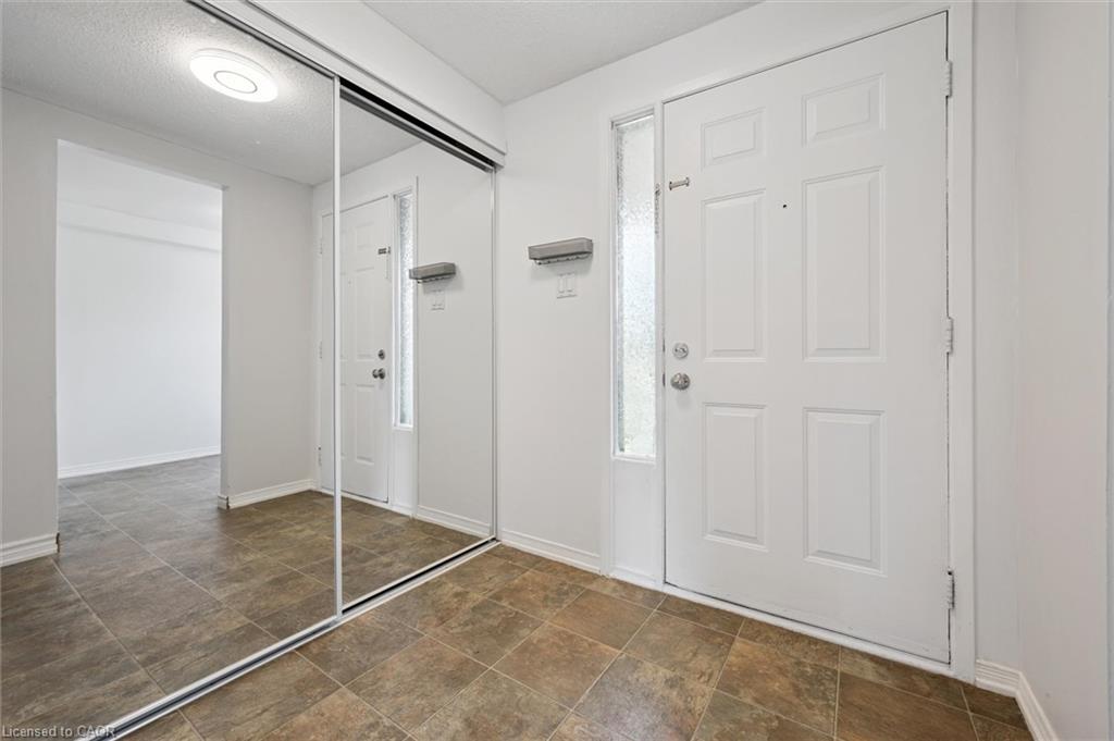 2-750 Erinbrook Drive Property Photo 4