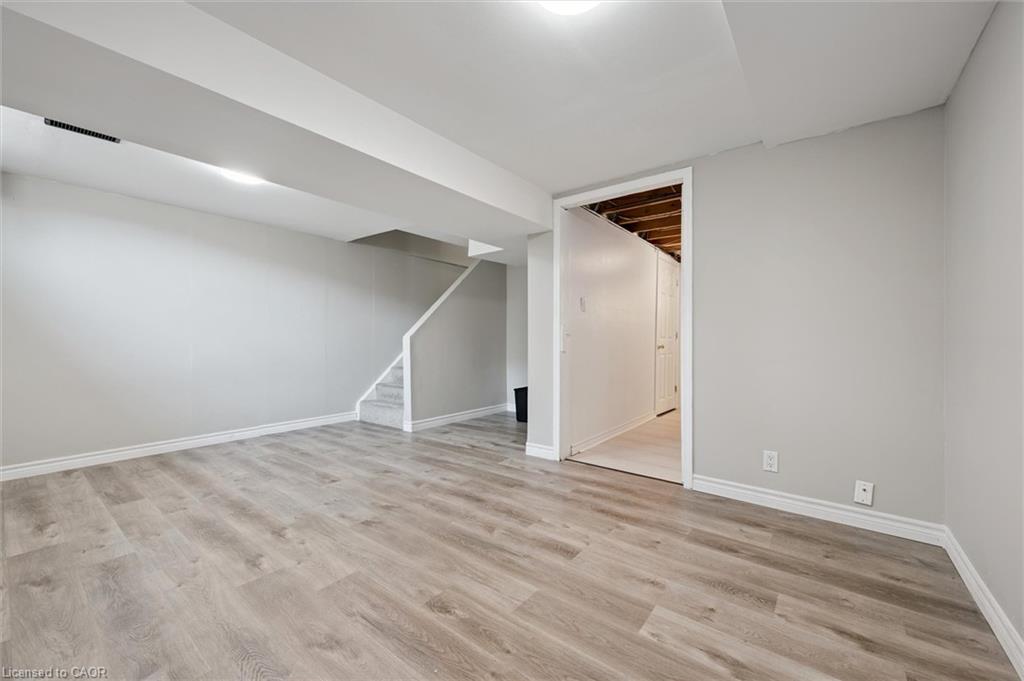 2-750 Erinbrook Drive Property Photo 23