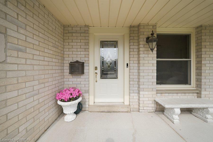 119 Brantwood Park Road Property Photo 6