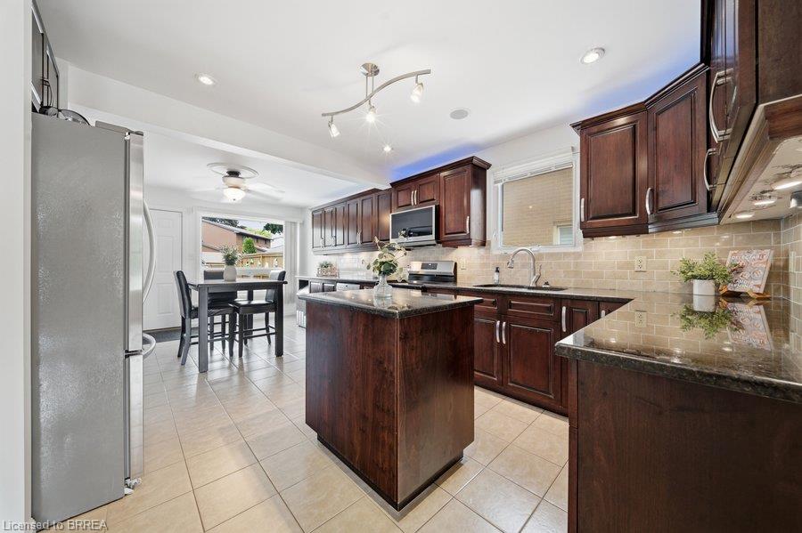 119 Brantwood Park Road Property Photo 10