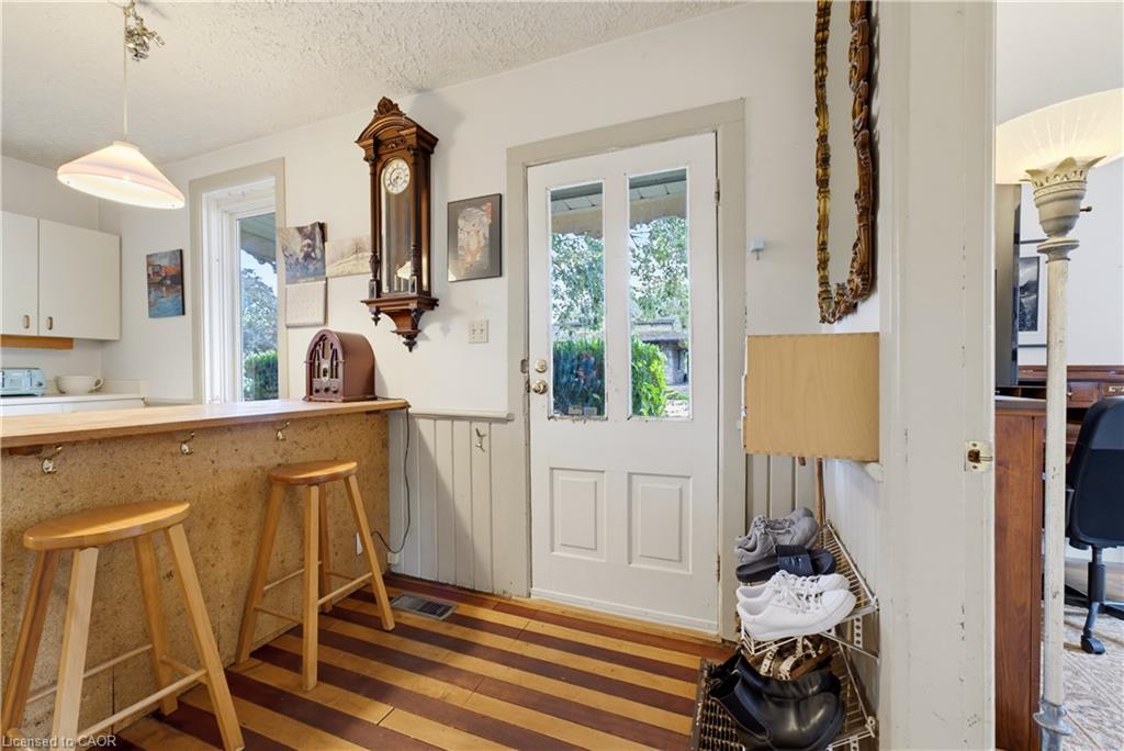 1256 Maryhill Road Property Photo 6