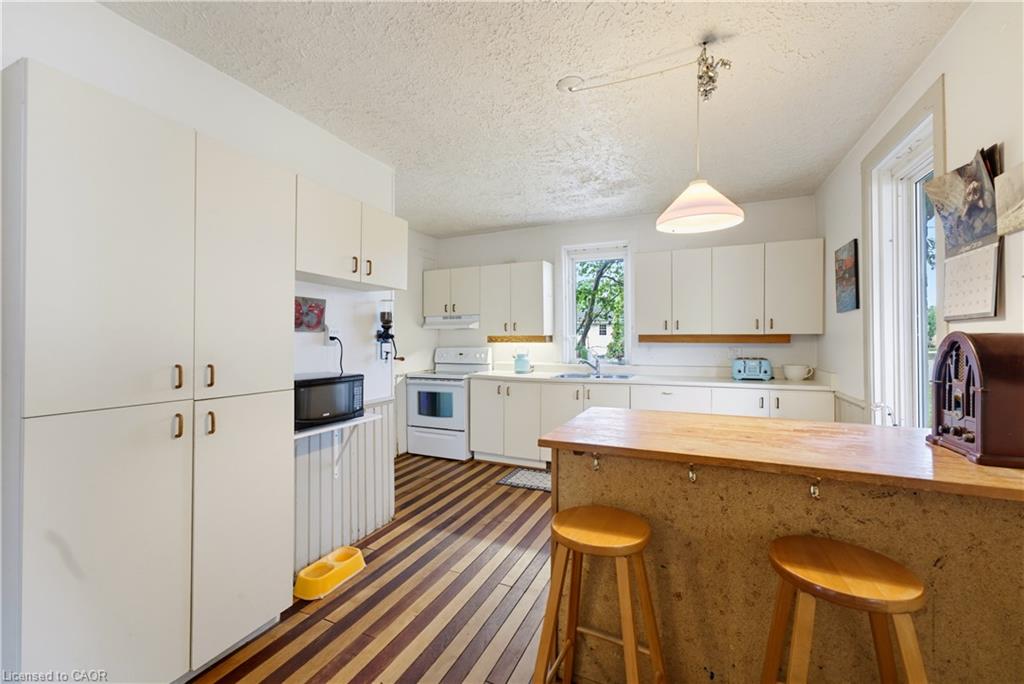 1256 Maryhill Road Property Photo 7