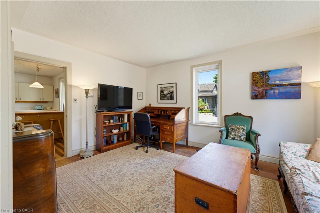 1256 Maryhill Road Property Photo 11