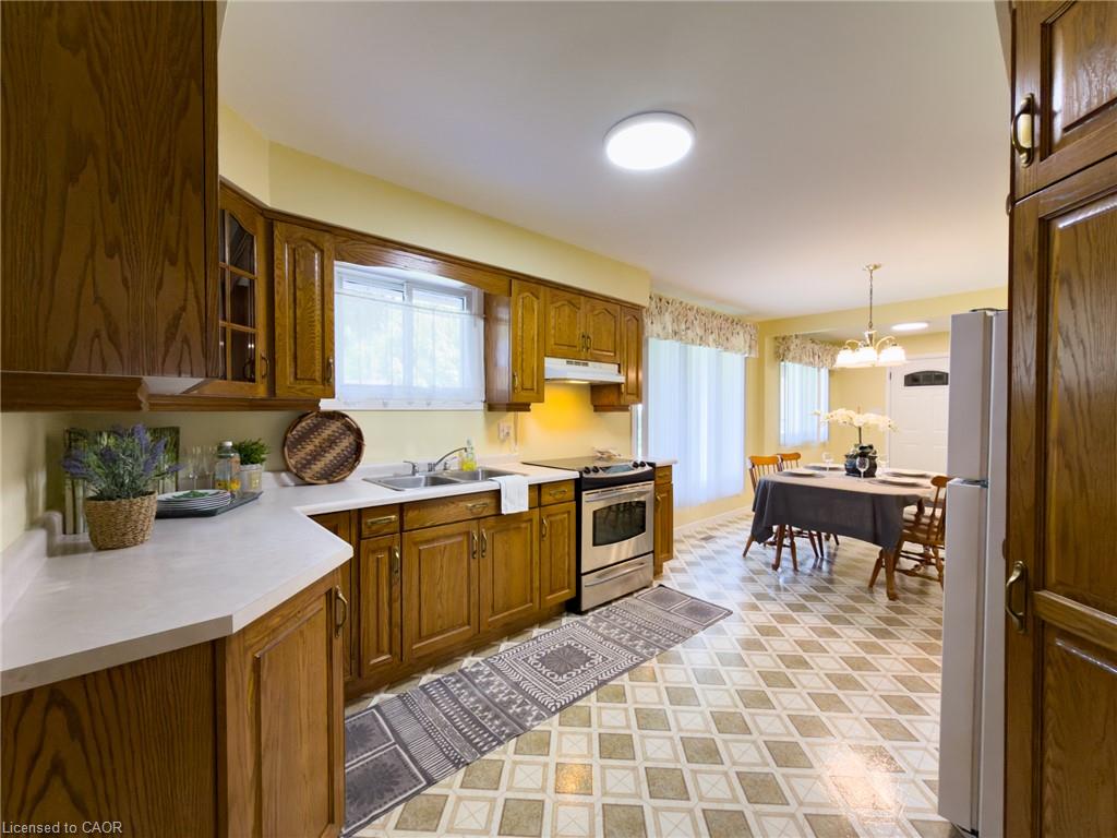 12 Glendale Crescent Property Photo 7