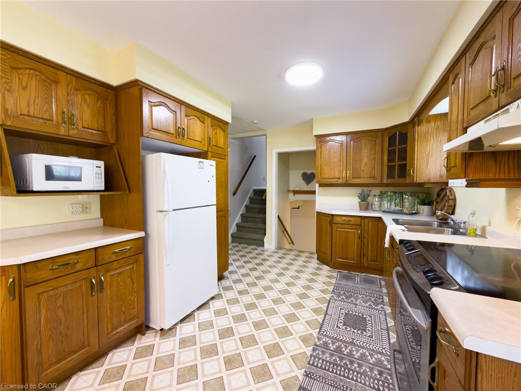 12 Glendale Crescent Property Photo 8