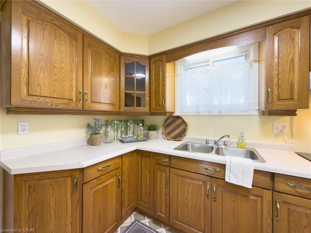 12 Glendale Crescent Property Photo 11