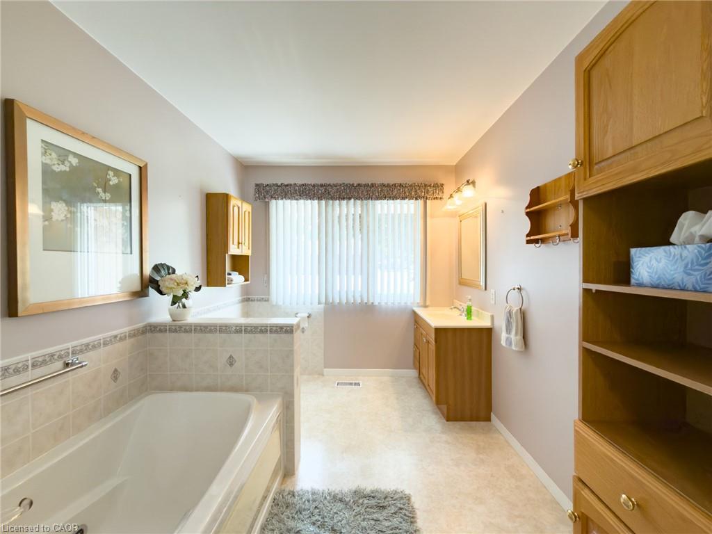 12 Glendale Crescent Property Photo 15