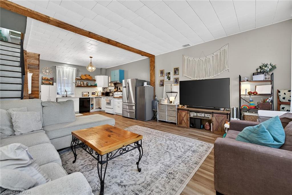 18 King Street Property Photo 3