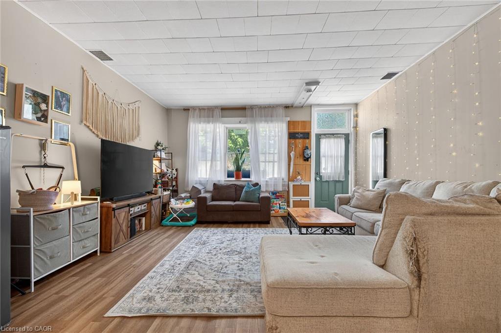 18 King Street Property Photo 8