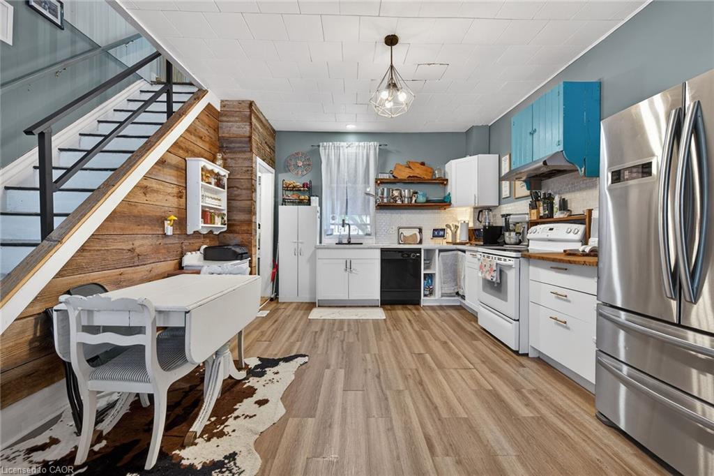 18 King Street Property Photo 9