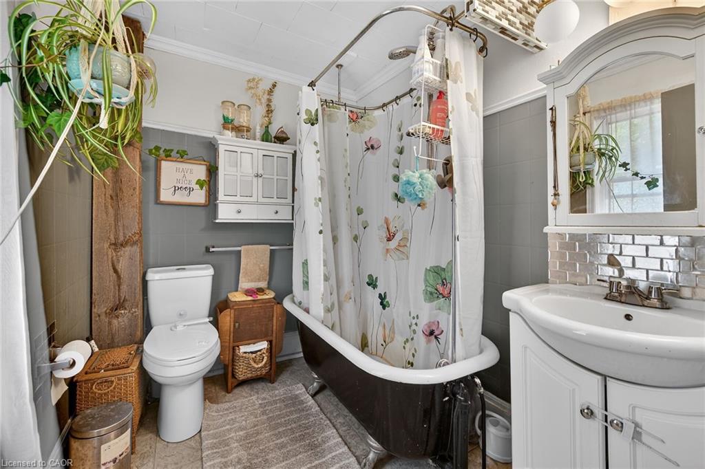 18 King Street Property Photo 17