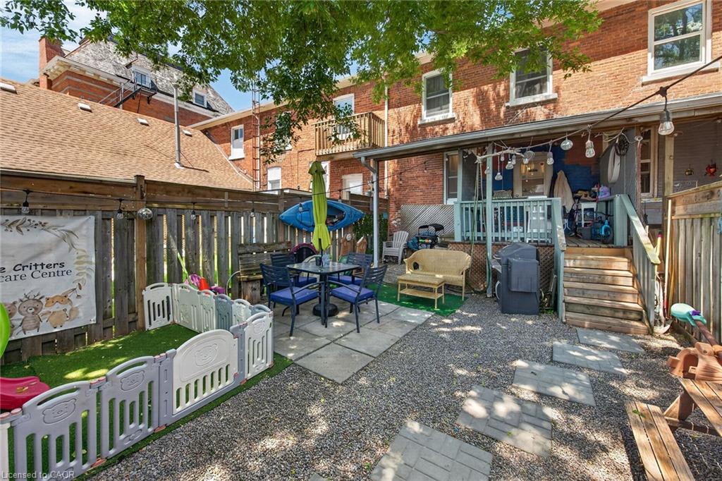18 King Street Property Photo 24