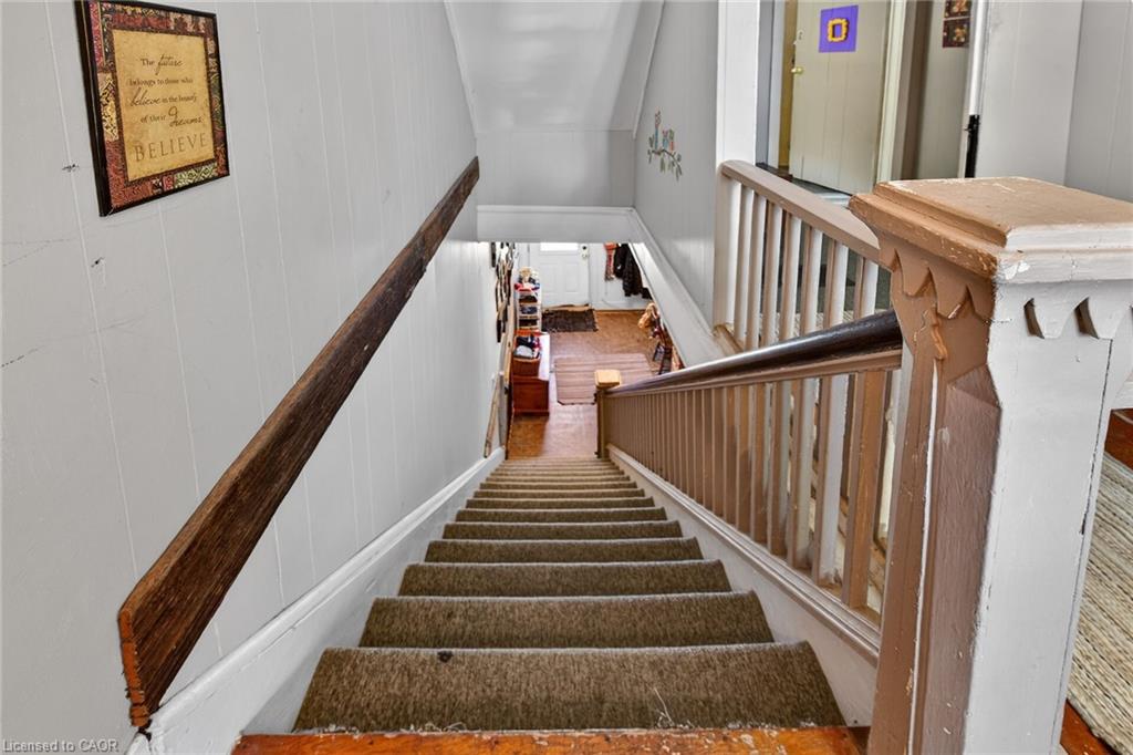 18 King Street Property Photo 36